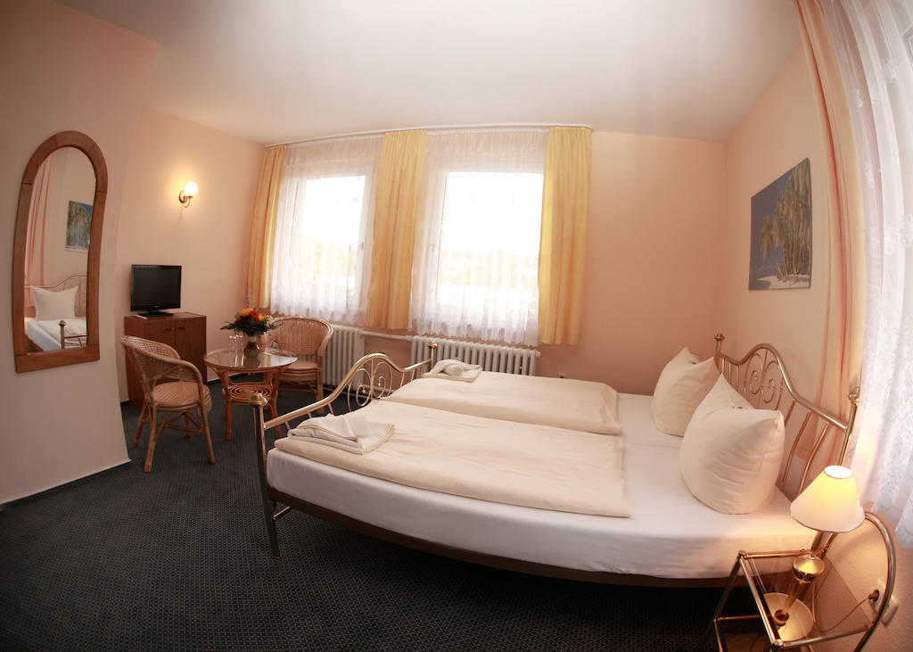 Hotel Bertramshof Wismar Room photo