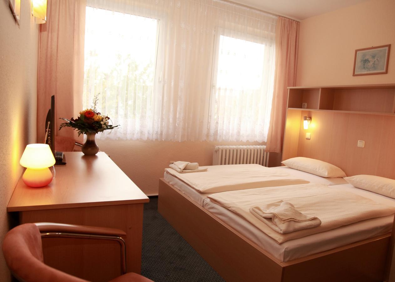 Hotel Bertramshof Wismar Exterior photo